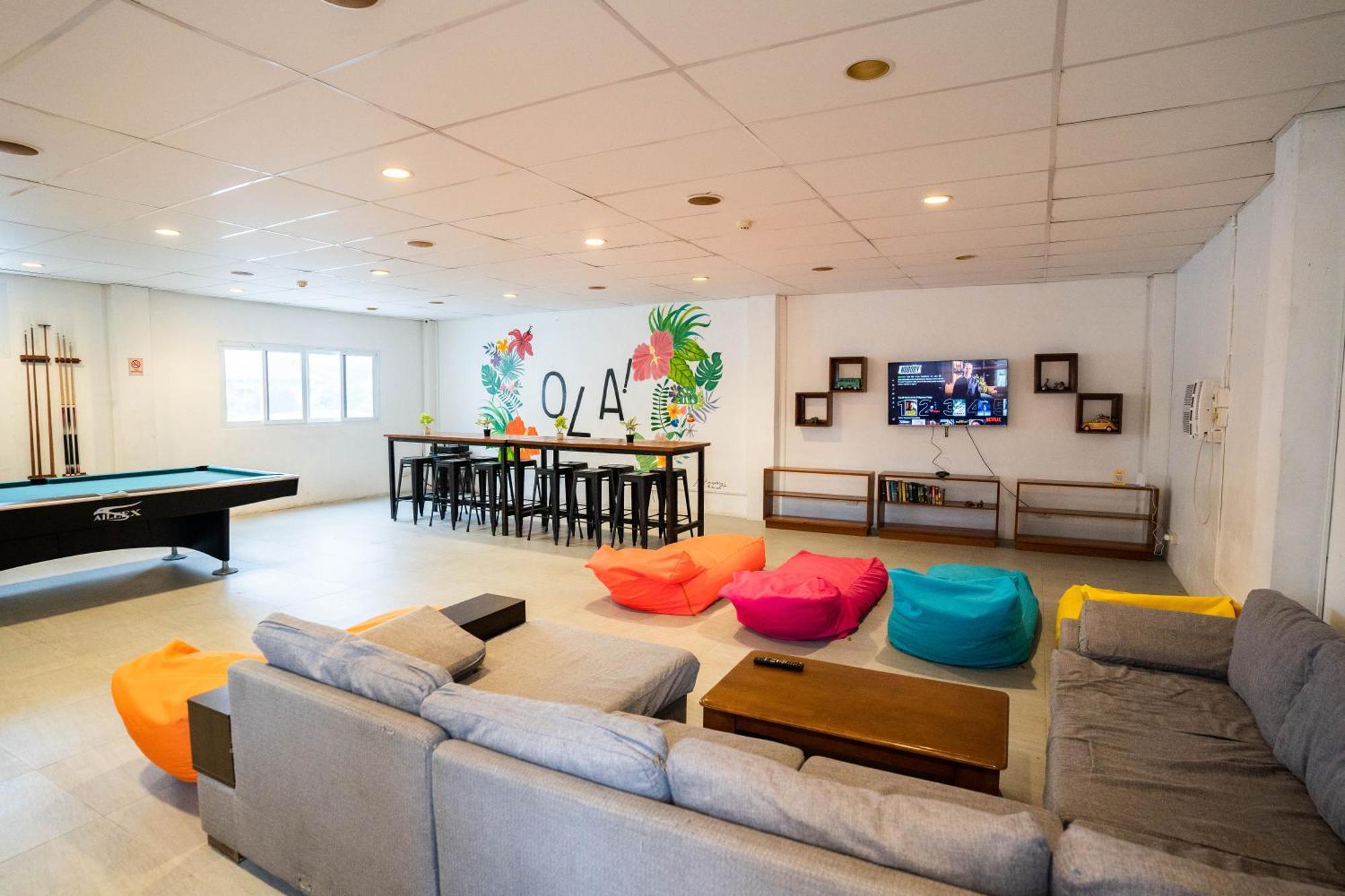 Nacho Hostel Cebu Bulacao Bagian luar foto
